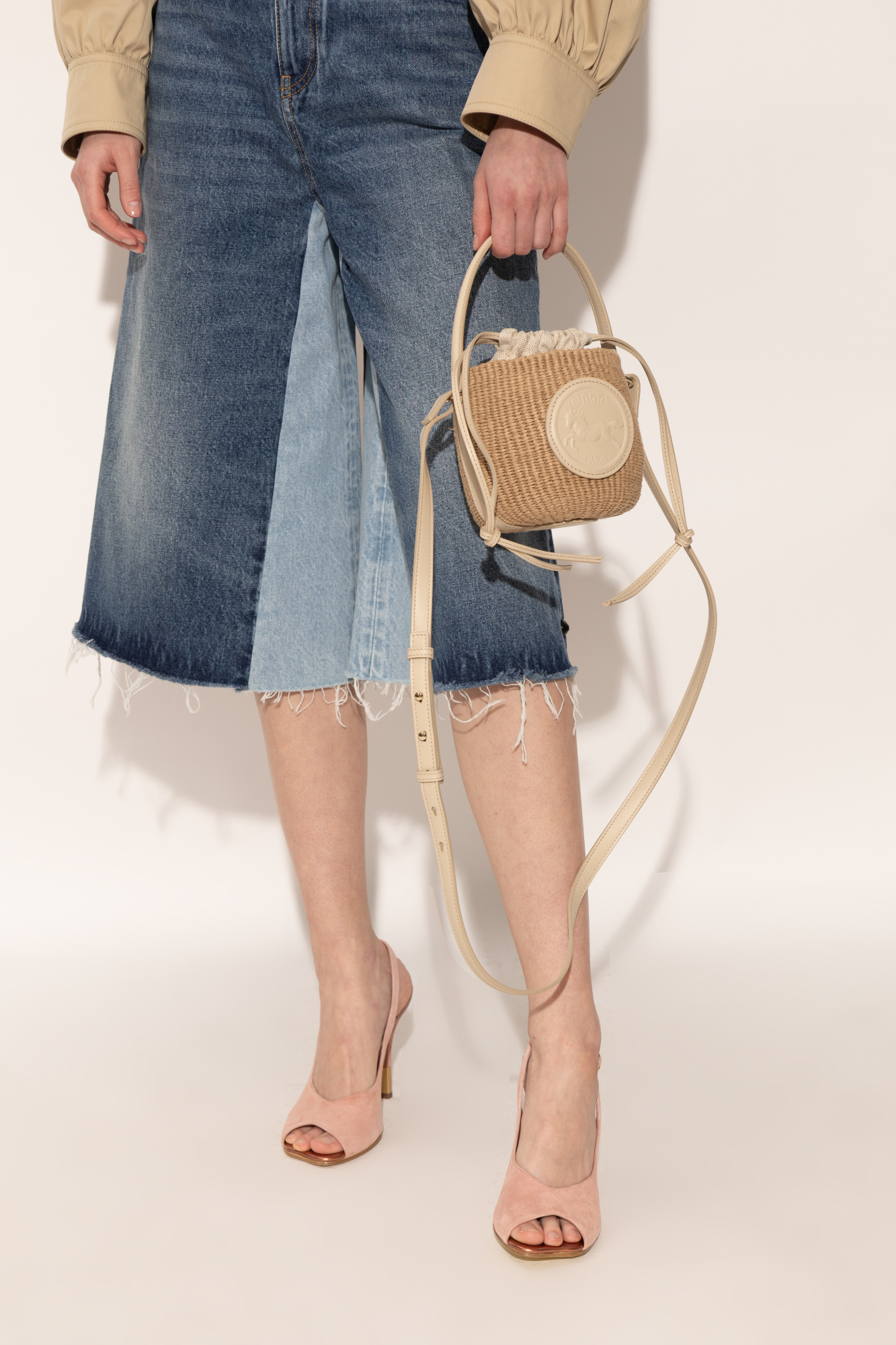 【Chloe】HORSE MEDAL◆CH25US593O82 CHLOE Mini Horse Medal Basket In Natural Fibers Sepia Brown